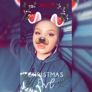 Meet your Posher, Lily